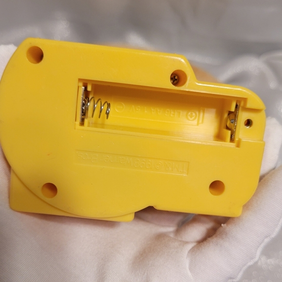 Pez 1998 Looney Tunes Wile E. Coyote and Road Runner Candy Hander - Picture 8 of 12